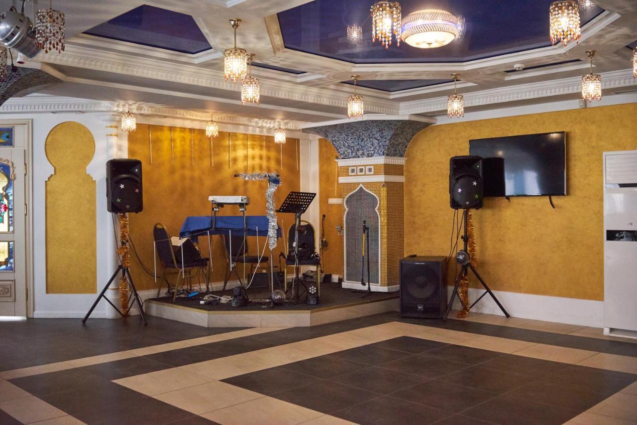 Hotel Східний Berezhany Exteriér fotografie
